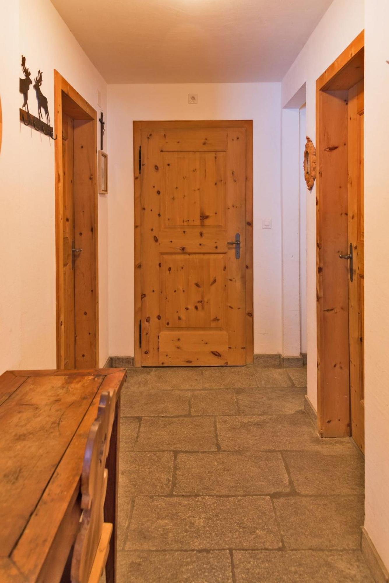 Chalet Gulas - La Punt-Chamues-ch Exterior foto